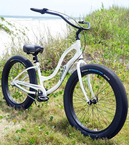 A white cruiser bike